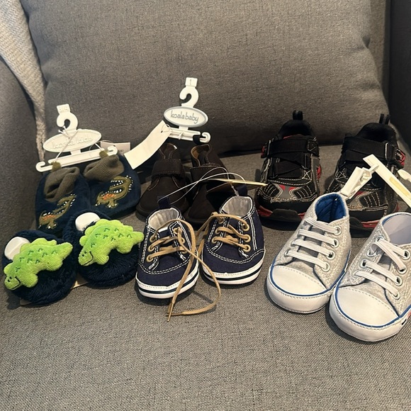 Infant boy shoe/slipper lot!! 👟 - Picture 2 of 10